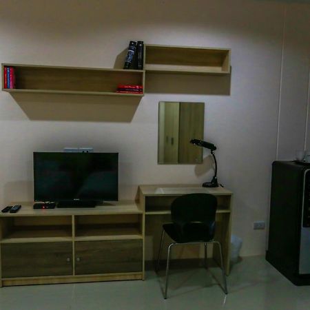 Tempo Plus Apartment Mae Sot Buitenkant foto