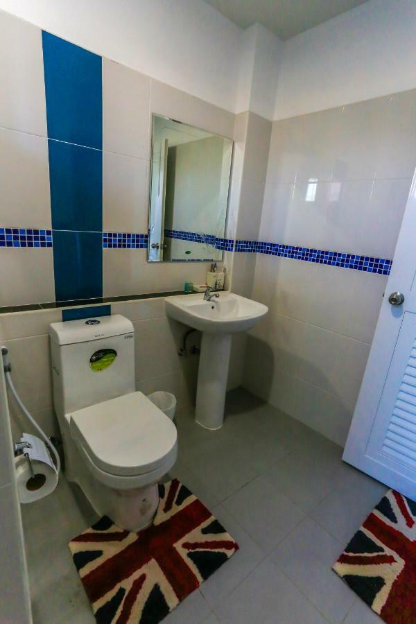 Tempo Plus Apartment Mae Sot Buitenkant foto